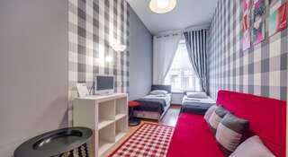 Гостиница ArtApart Санкт-Петербург Двухместный номер с 2 отдельными кроватями и диваном-4